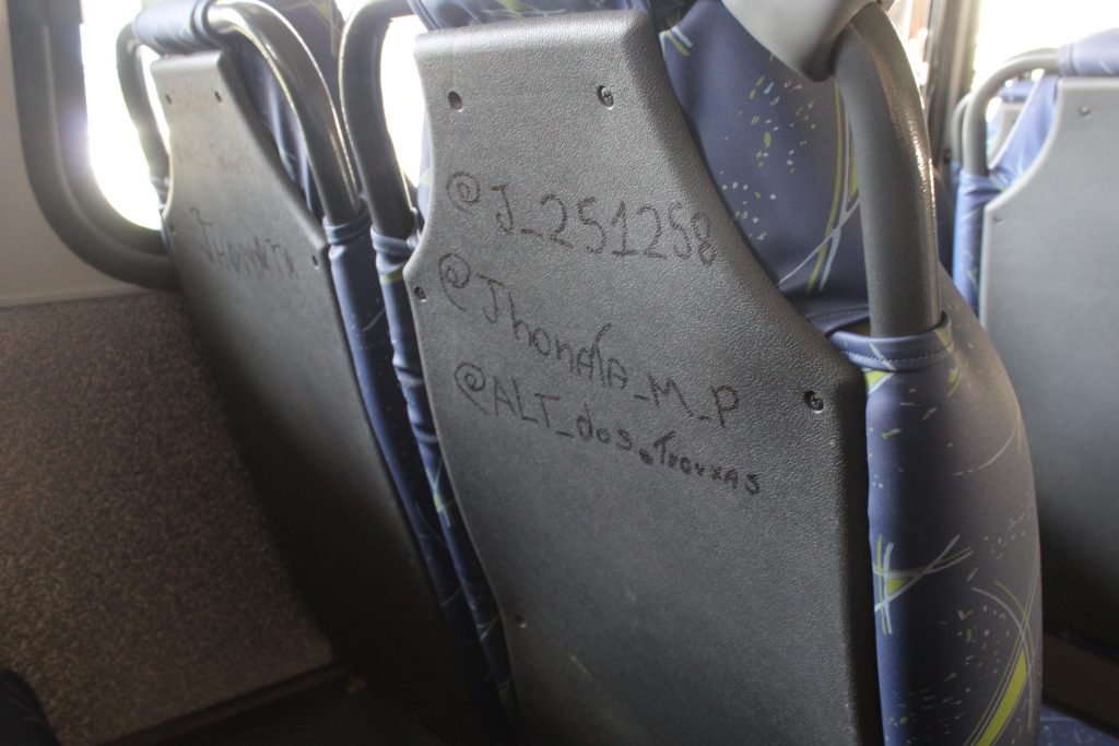 vandalismo-novos-onibus-cribus-9