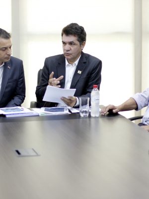 reuniao-entre-o-prefeito-de-criciuma-clesio-salvaro-e-o-governador-carlos-moises-da-silva-foto-de-jhulian-pereira-4