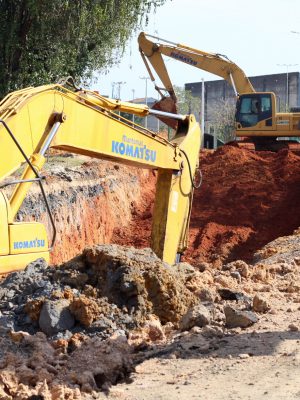 prefeitura-de-criciuma-avanca-com-obras-de-drenagem-do-sistema-binario-da-avenida-santos-dumont-foto-de-jhulian-pereira-1