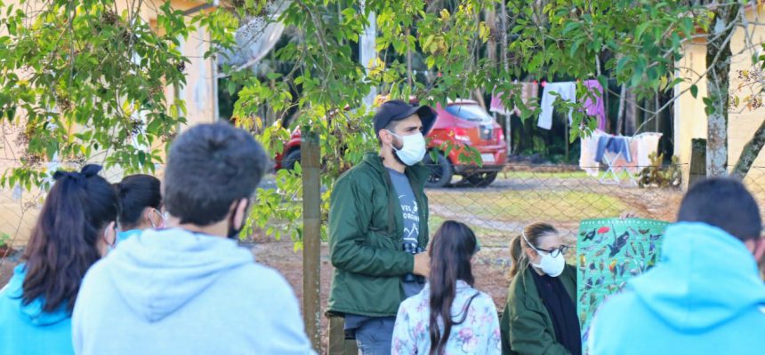 fundave-realiza-aula-de-educacao-ambiental-sobre-observacao-de-aves-leonardo-gava-9